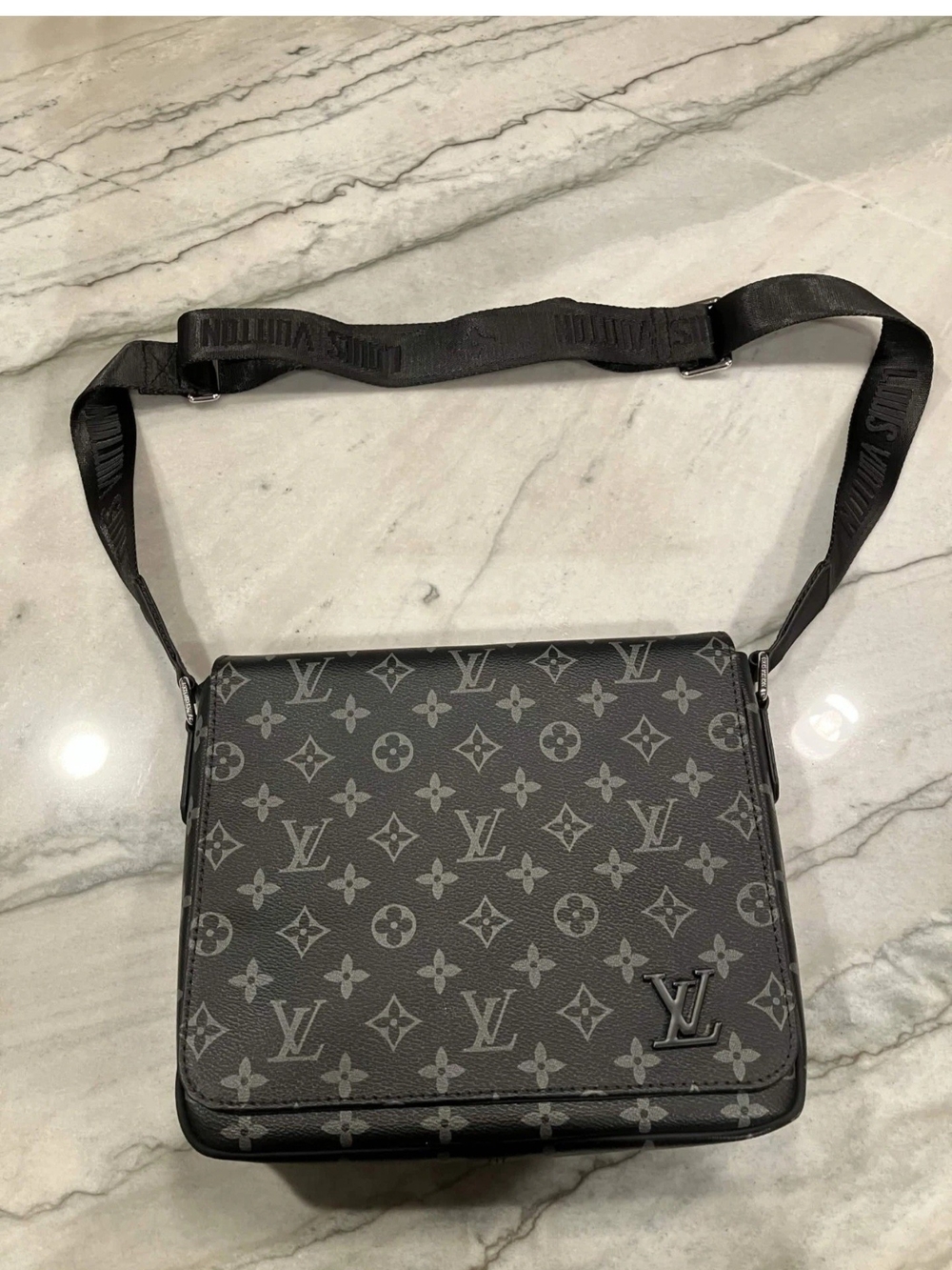 Louis Vuitton Men’s Gray Monogram Messenger Bag